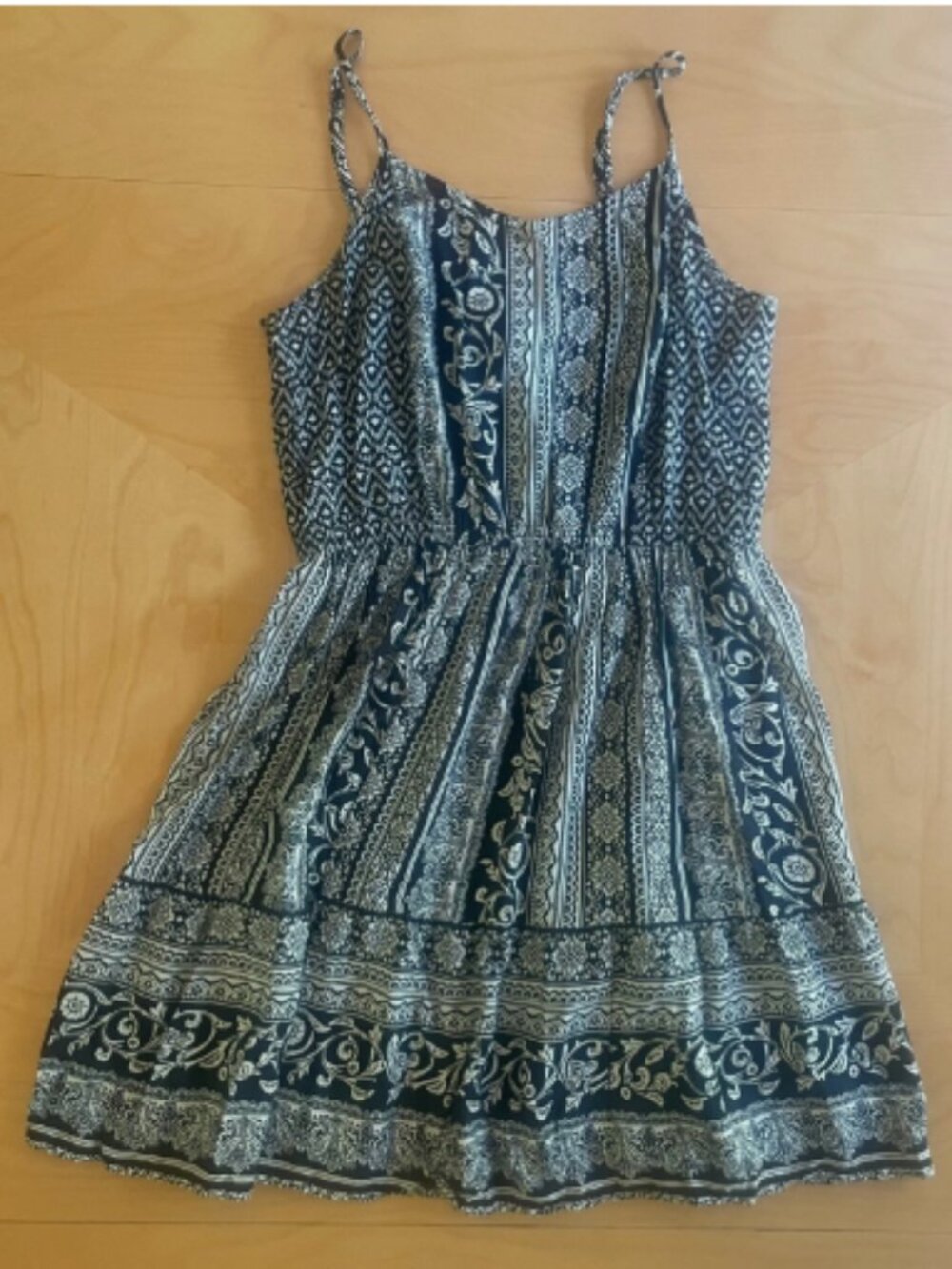 Charming Charlie Boho Black & White Paisley Mini Dress Small